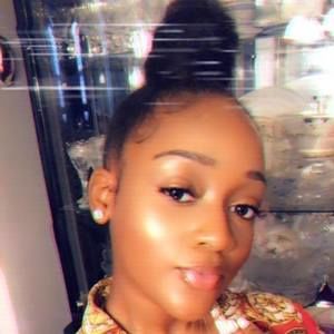 Meet your Posher, Chamique